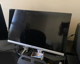 HP Monitor $ 30.00
