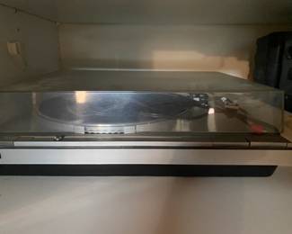 JVC Turntable - L-A31 $ 60.00