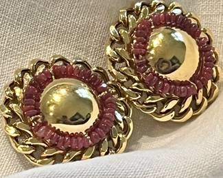 Ruby roughs set in gold