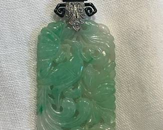 Lovely jade pendant 