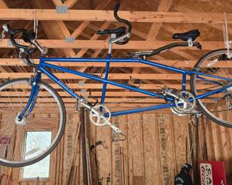 Burley tandem bike