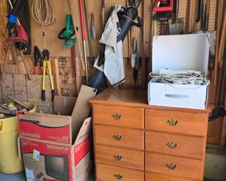 Tools, dresser