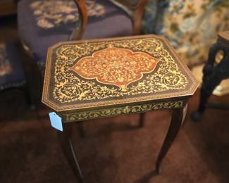 Sorrento Italian musical jewelry box