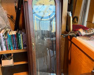 Howard Miller Cambridge wall clock, model 612-600.