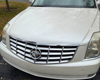 2009 Cadillac DTS 69,000 miles $7000 ob