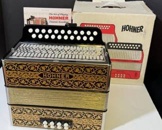 Hohner Accordion * Purchased 1984 * Original Packaging * Instructions
