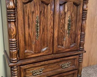 Wood dresser