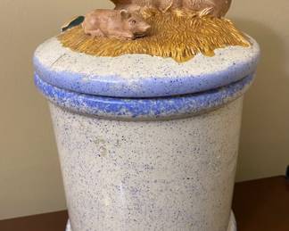 Ceramic canister with pigs