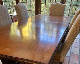 Dining Table 78 inches without leaves includes 2 20 inch leaves