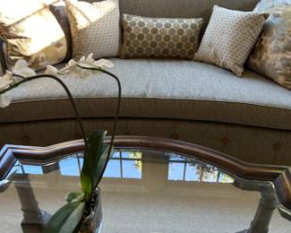 Beautiful Custom Sofa 94 inches long it's perfect