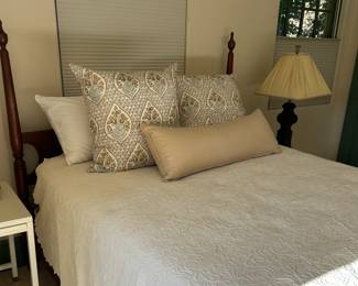 Amana Hand made 4 poster Full SIze Bed