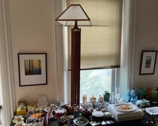 GOOD LOOKING FLOO LAMPS