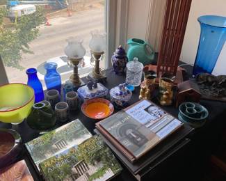 VINTAGE COLLECTIBLES 