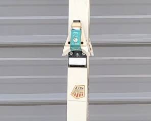 Vintage Rossignol snow skis