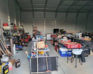 Detached garage staging