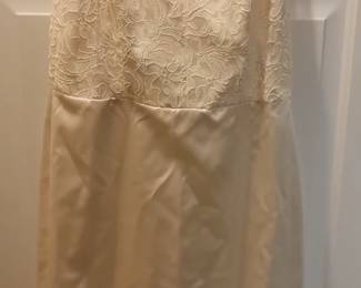 Beautiful wedding/ formal gown