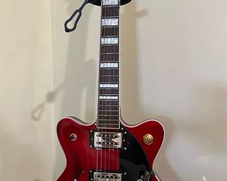 GRETSCH G2655T/CAR Streamline in Candy Apple Red