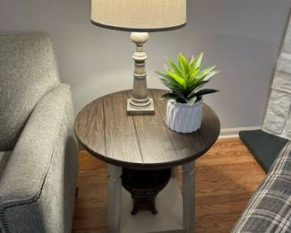 ASHLEY FURNITURE Occasional Side Table 