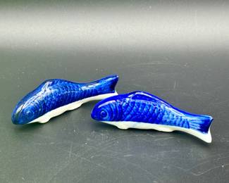 Ceramic Fish Chopstick Rests
https://ctbids.com/estate-sale/31612/item/3566202/Ceramic-Fish-Chopstick-Rests