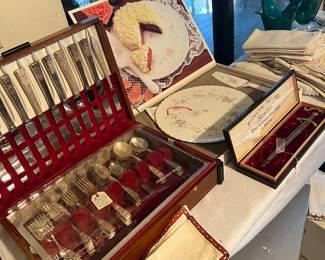 Oneida Coronation Silver plate Silverware.