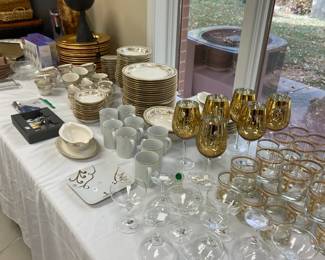 Fine China, wine glasses