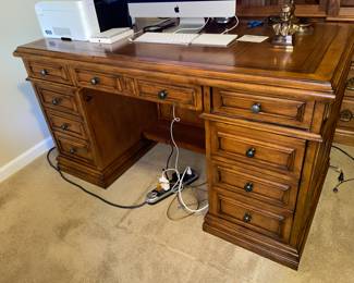 Sligh Desk