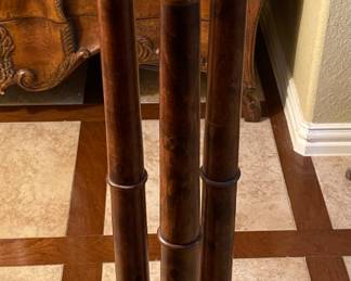 Beautiful pedestal plant or statue stand