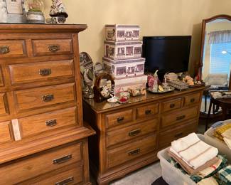 MCM chest of drawers and dresser - both with glass tops in beautiful condition
Cute storage boxes, vanity mirrors, vanity decor