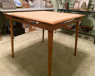True MCM folding table