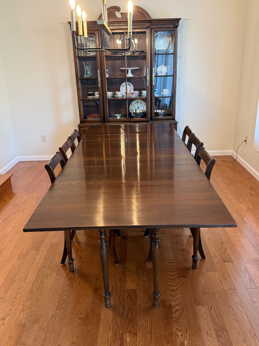Dining Room 
Harden Cherry drop leaf table