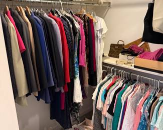 Closet
Women’s petite m-lg