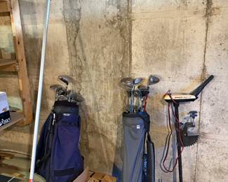 Basement 
Golf clubs