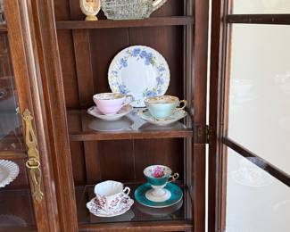 Dining Room 
Cups & saucers