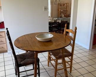 Kitchen
Small drop leaf table 