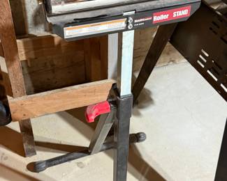 Basement 
Roller stand