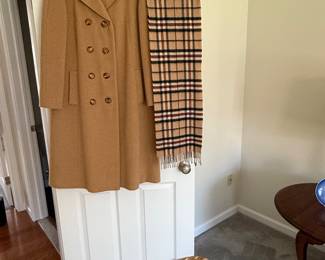 Family Room 
Camel hair vtg coat, cashmere scarf