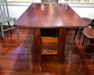 Tilt top table bench seat combo