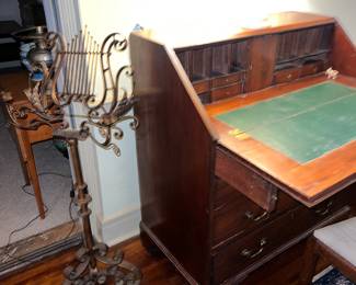 Great iron music stand