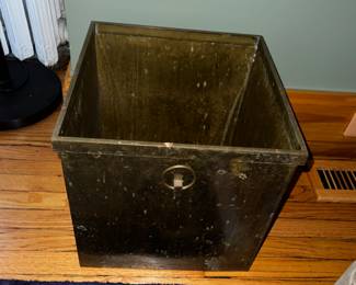 Brass planter