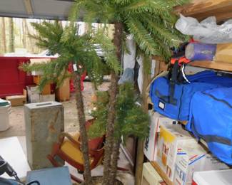 Large Lighted Palm Tree