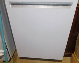 7 Month Old KitchenAid Dishwasher