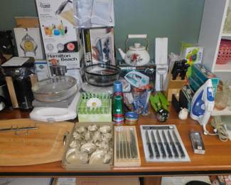 HOUSEHOLD ITEMS MANY NEW IN PACKAGES