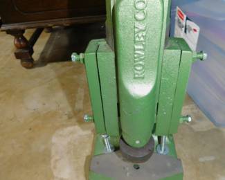 Rowley Grommet Button Press
