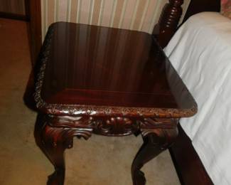 MAHOGANY CHIPPENDALE END TABLE