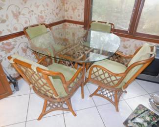 Vintage Rattan Glass Top Dining Table With 4 Swivel Chairs