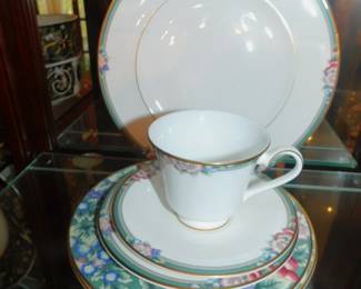 Wedgwood "Autumn" Service For 5 Place Settings Still In Boxes