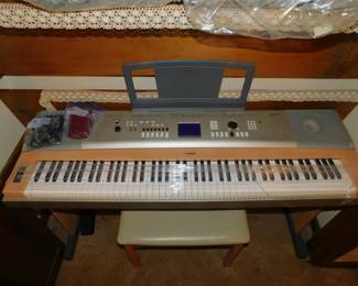 Yamaha Electric Console Piano And Bench YPG-635