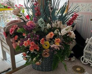 house pic huge floral (40" across x 50" tall x 28" deep)