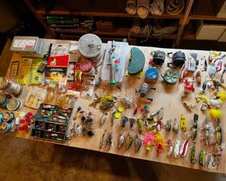 house pics fishing lure