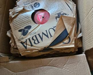 More 78 rpm records.